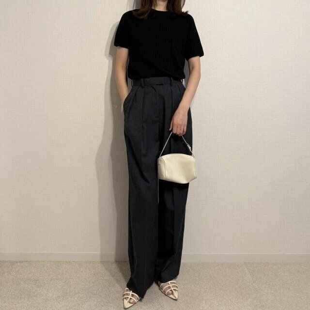 2025ユニクロ3Dメリノリブクルーネックセーターお手本コーデ