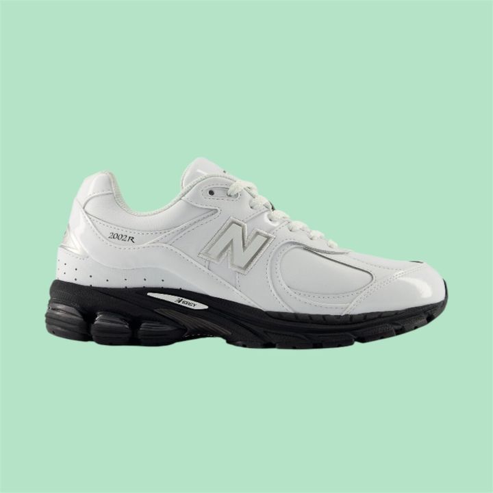 【8月下旬発売】ニューバランスのモードなモノクロスニーカー♡