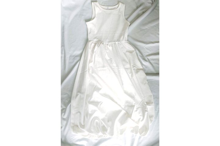 GU バブルヘムワンピース（ノースリーブ）