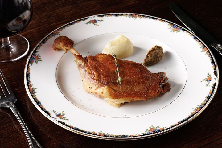 「鴨のコンフィ（ パンつき）」 2200円（アラカルト）