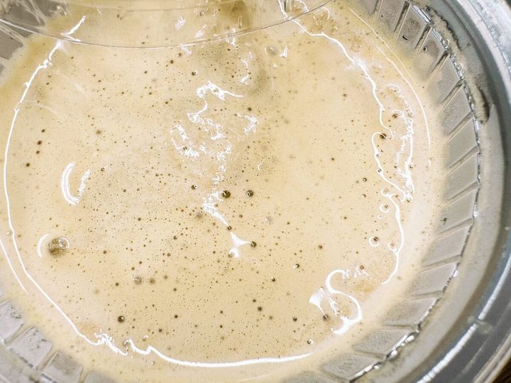 口当たりの良いクリーミーで濃厚な味わいですが、後味は驚くほどすっきり。氷のシャリシャリ感も相まって、暑い夏にぴったりの一杯に仕上がっています