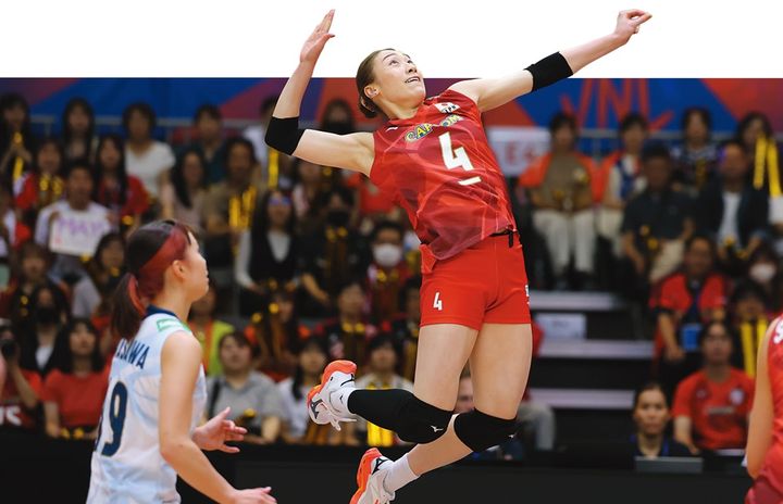 石川真佑（ノヴァーラ）