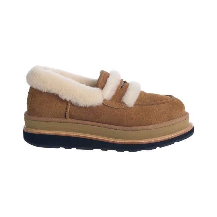 シューズ ￥52,800／SACAI（サカイ）