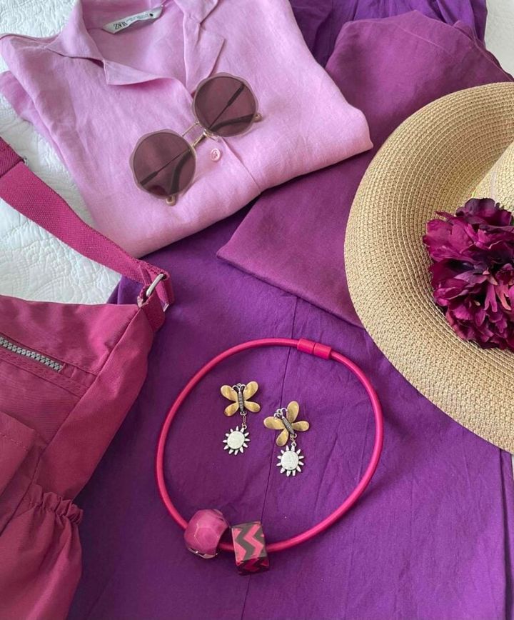 「ZARA」「DOCLASSE」のシャツとブラウス、「NOLLEY'S」のパンツ