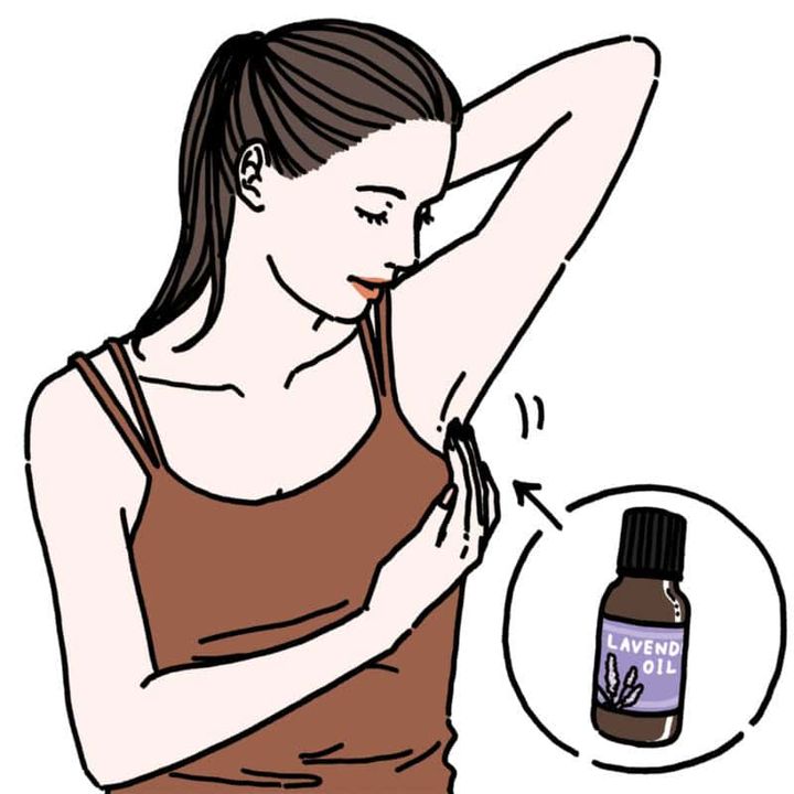 出かける前に制汗剤代わりに、ラベンダーの精油（薬用）がおすすめ