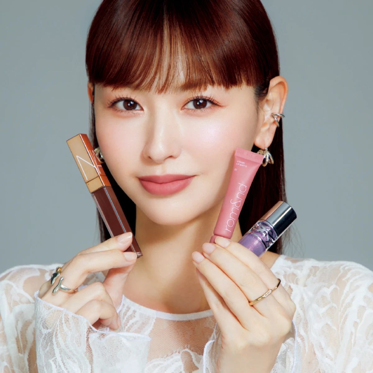 鈴木えみさん】2025年秋の推しリップ「くすみピンク」3選！ | TRILL