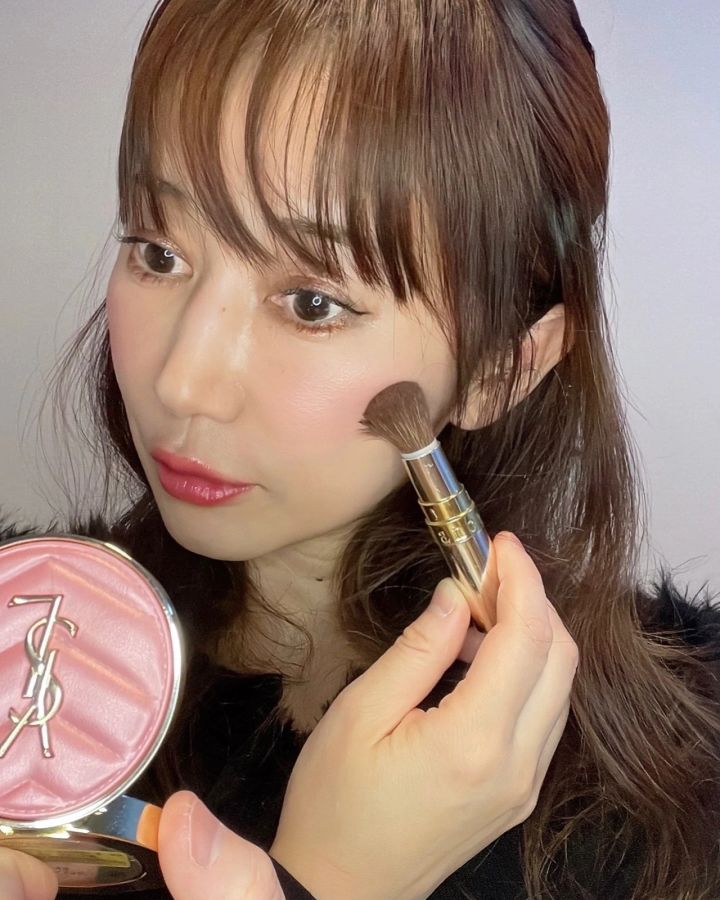 イエベが選ぶYSL メイクミーブラッシュ パウダー人気色 44 NUDE LAVALLIERE