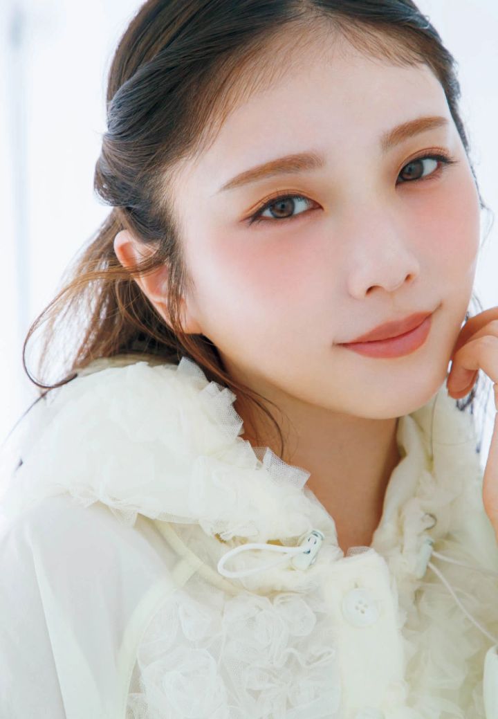 YSL メイクミーブラッシュ パウダーを使ったおすすめメイク 06 ROSE HAZE