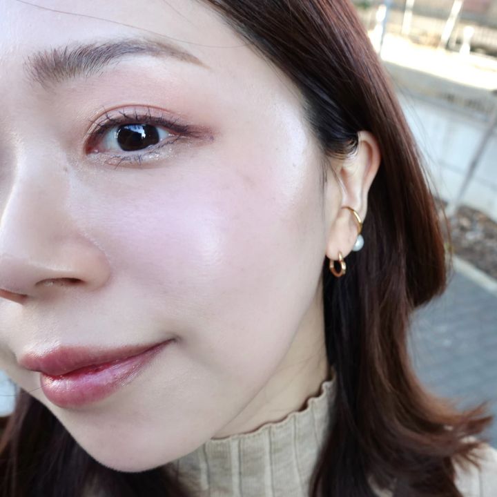 イエベが選ぶYSL メイクミーブラッシュ パウダー人気色 42 BABYDOLL PINK