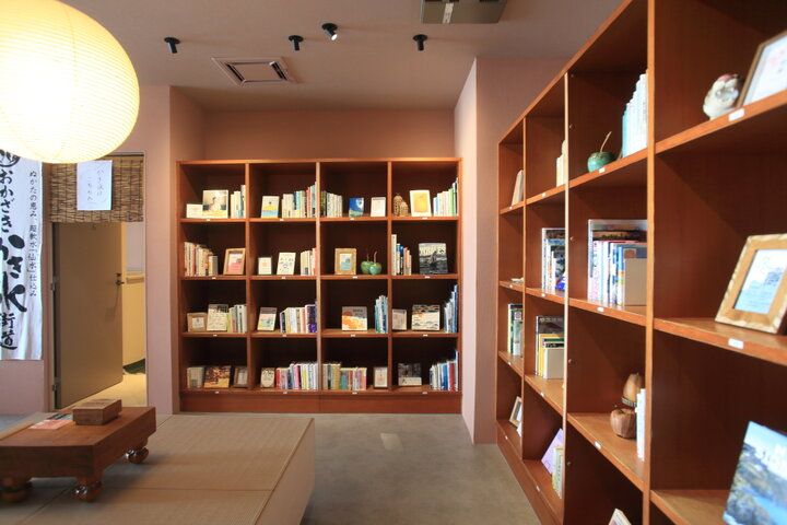 お風呂をリノベーションしたカフェで、のんびりスイーツ＆足湯タイム。愛知・西浦温泉「温泉喫茶sinonome」