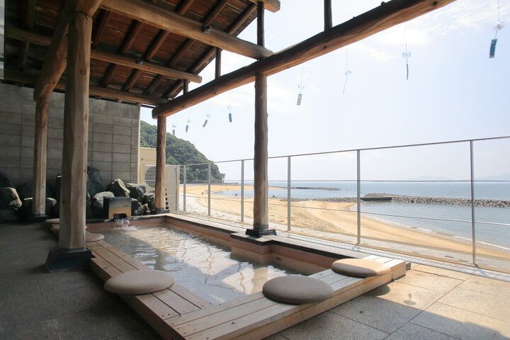 お風呂をリノベーションしたカフェで、のんびりスイーツ＆足湯タイム。愛知・西浦温泉「温泉喫茶sinonome」