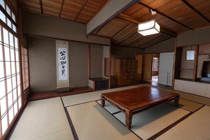 「荻外荘」の「書斎」