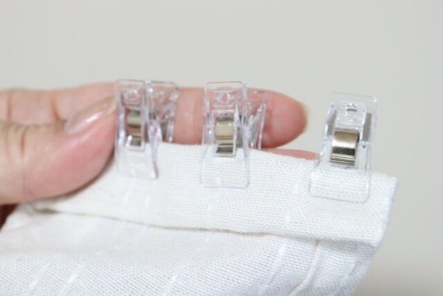 ダイソー 手芸クリップ（口幅14mm、8個） 使用例 布