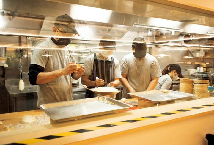 不葷主義茶餐廳〈ブーフンチューイーチャーツァンティン〉Veggienius台北店〈タイベイディエン〉