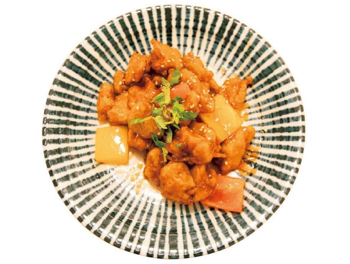 大豆ミートで作った酢鶏風（320元）。何も聞かずに食べたら普通の酢鶏だと思うくらい自然な味。