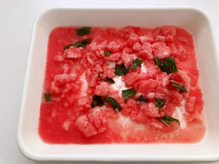 凍らせたスイカとバジルのグラニテ