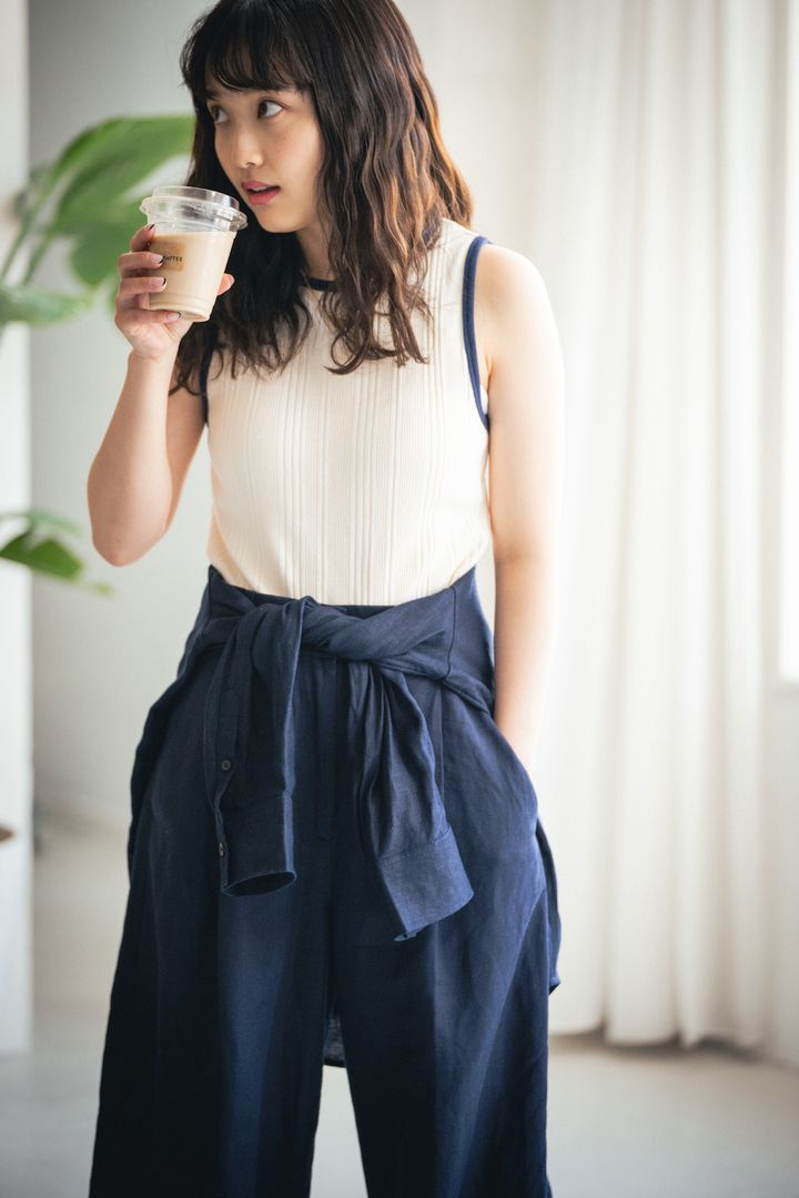 真夏のタンクトップコーデ2選。脱ベーシックンな着こなしを教えて！【FUDGE FRIEND おしゃれさんの毎日コーディネート｜大島花菜】