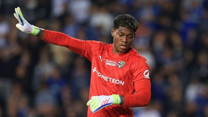 欧州ビッグクラブが関心の日本代表GK、移籍しない宣言「多くの噂は流れていたけど…」