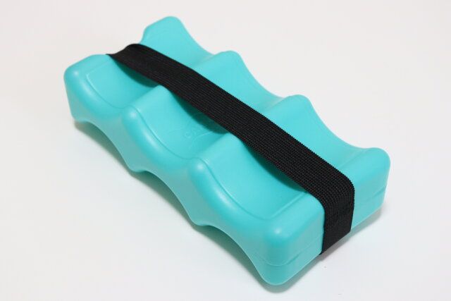 ダイソー 缶ドリンク用保冷剤（約600g） 