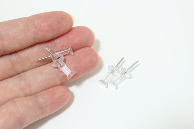 ダイソー クリップセット（丸ケース入、シルバーカラー） 画鋲