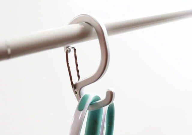 ダイソーのアルミS字フック（ストッパー付、7cm）2