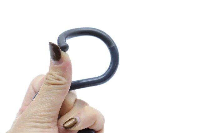 ダイソーの外れにくいS字フック（9cm、2本、グレー）1