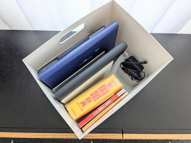 タブレットや問題集、参考書、辞書 仕切りスタンド ファイルボックス 使用