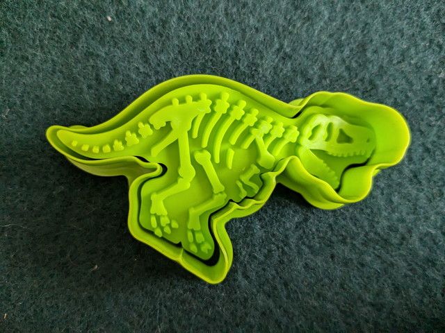 ティラノサウルスのクッキー型（迫力ある大きな頭部）
