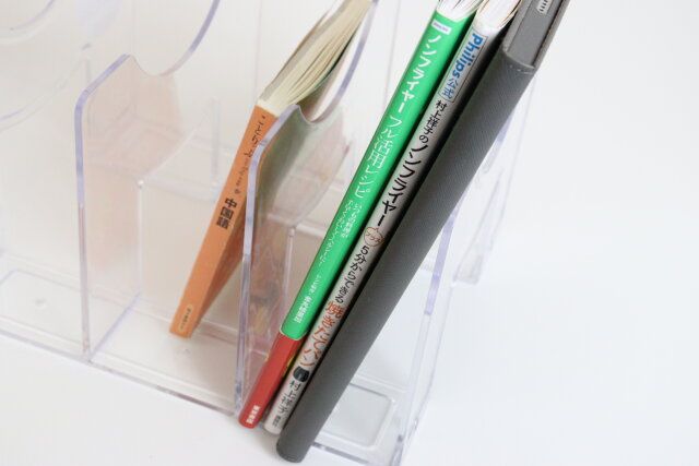 ダイソー タテ・ヨコに使えるBook Stand タテ 使用例