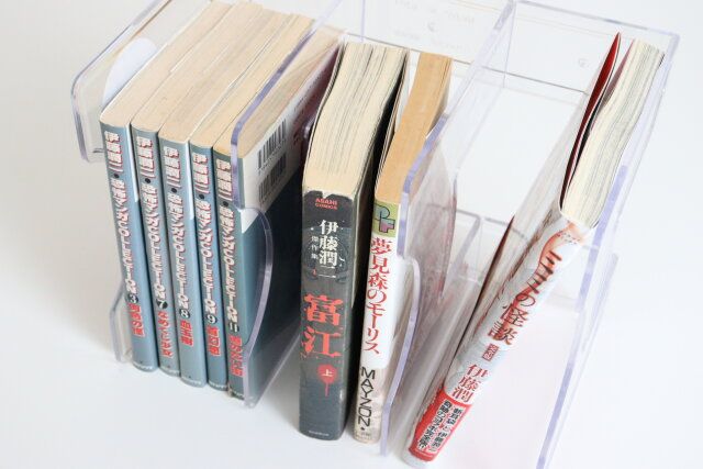 ダイソー タテ・ヨコに使えるBook Stand ヨコ 使用例