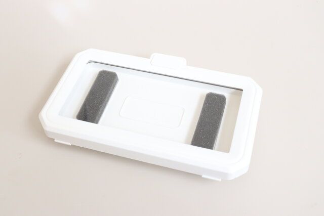 ダイソーのおすすめ角度調整できる防滴スマホホルダー（マグネット式）