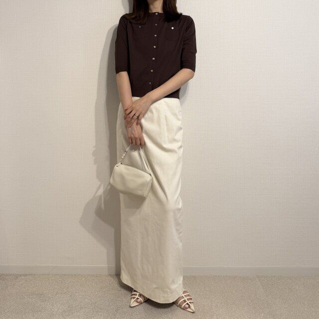 スカート合わせでとことん上品に