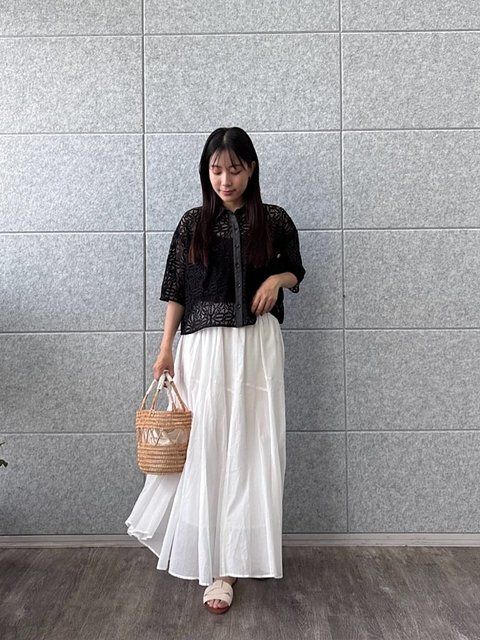 黒シアートップスコーデ1