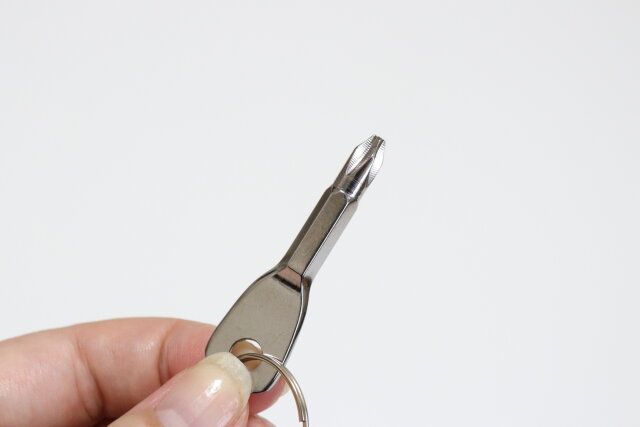 ダイソー キーホルダー型ドライバー2本セット プラスドライバー
