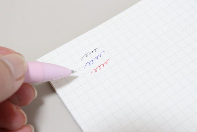 ダイソー たまごっち ボールペン（ピンク） 使用感