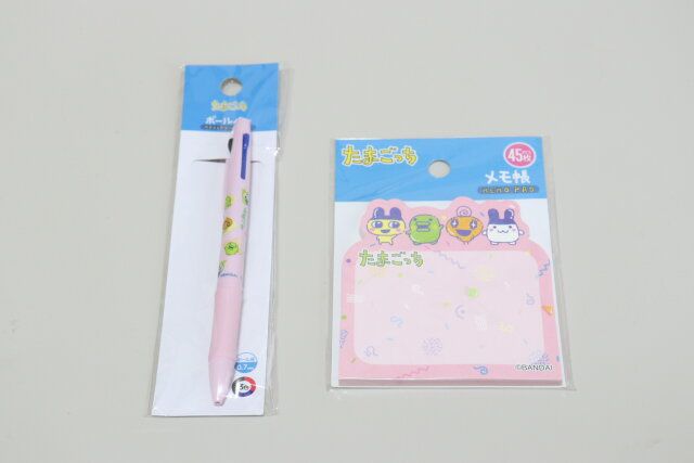 ダイソー たまごっち ボールペン（ピンク） たまごっち メモ帳（ピンク） パッケージ