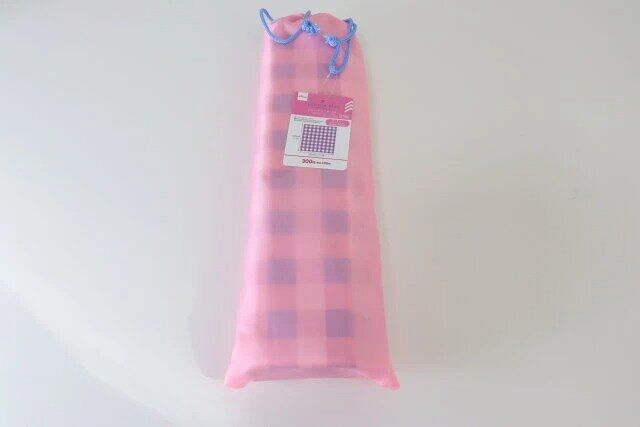 ダイソー レジャーマット（チェック、ポーチ付） パッケージ