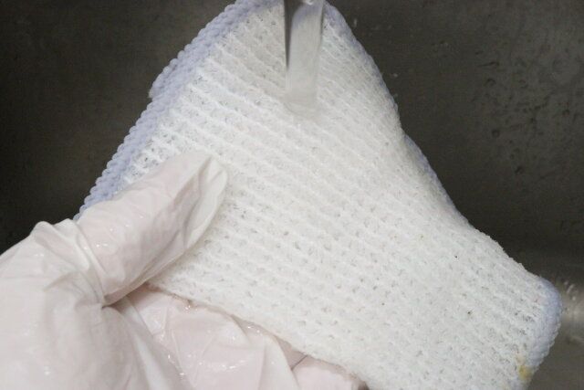 セリアの水切れがいいメッシュスポンジは泡切れが良い