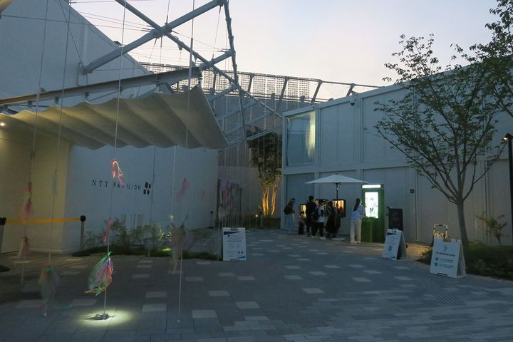 Zone3(左側)の出口付近に、冒頭の4つの電話（伝話）機が展示され、追体験できる仕掛け。