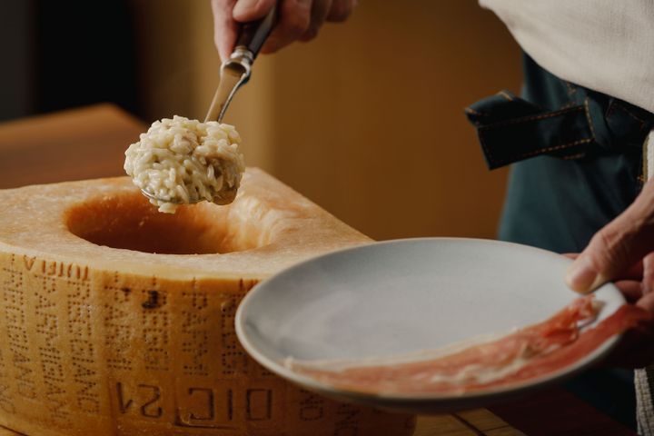 「美味しいプロシュートとポルチーニ茸のリゾット」（イメージ）