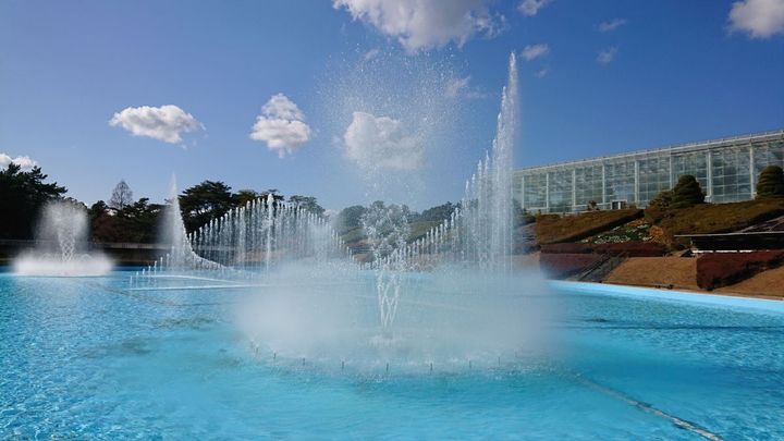 大温室「クリスタルパレス」の前にある「噴水池」