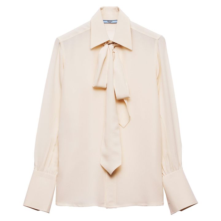 ブラウス ¥363,000（予定価格）／PRADA