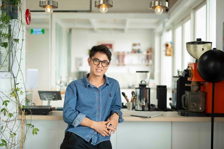 ベトナム家具メーカー「MAKE MY HOME」のヒウさん