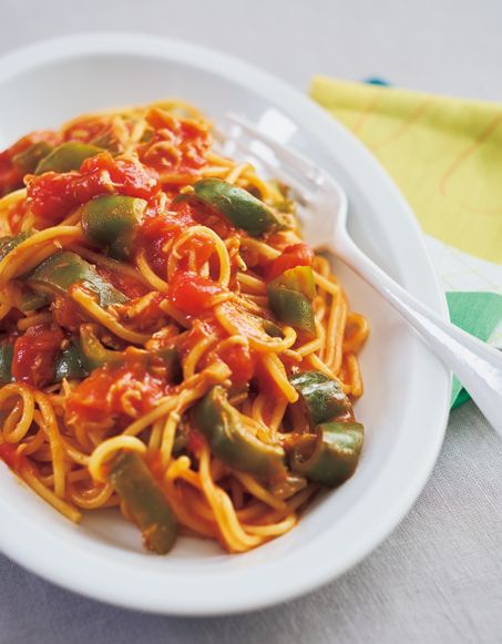 レンチンで絶品パスタ！ しらすの塩けが絶妙な「しらすとピーマンのトマトパスタ」のレシピ【最新号からちょっと見せ】の画像1