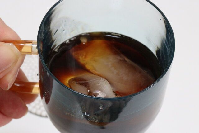 セリアのタフな2トーンマググラス