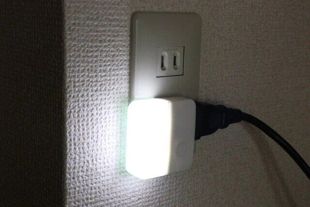 ダイソーの便利なLEDスイッチ付ライト