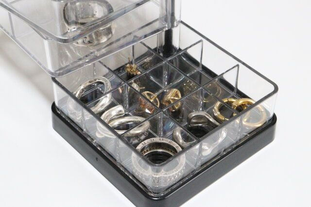 アクセサリー収納ケース（3段タイプ） 1段目