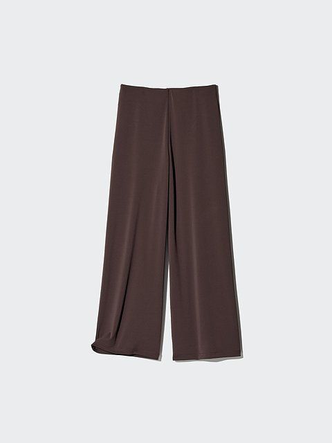 ユニクロのクレープジャージーストレートパンツ