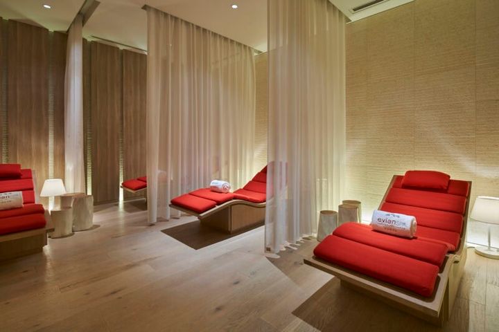 エビアンスパ東京