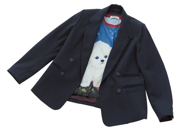 キレイめジャケットを加えてかわいいキャラを大人の遊び心に